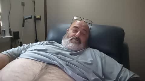 Snapshot of bigfuzzyteddybear chatting on 06-28-26, 03:51 bigfuzzyteddybear online show from 06-28-26, 03:51