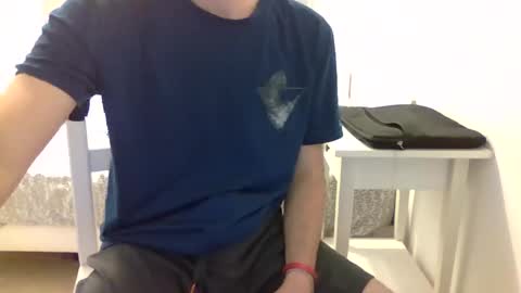 Snapshot of biggbaguette1 chatting on 09-28-25, 03:39 biggbaguette1 online show from 09-28-25, 03:39