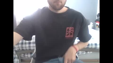 Snapshot of biggbaguette1 chatting on 02-06-26, 02:20 biggbaguette1 online show from 02-06-26, 02:20