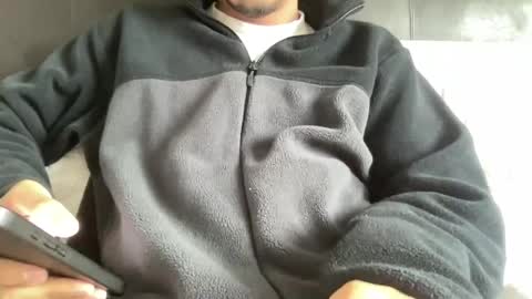 Snapshot of biggbrown12 chatting on 05-12-26, 10:12 bigbrown online show from 05-12-26, 10:12