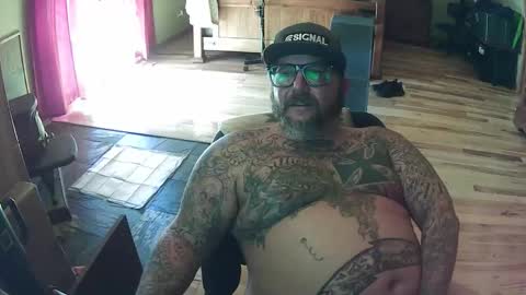 biggdaddy4206913 online show from 10-29-25, 07:48