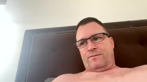 Snapshot of bigger22332233 chatting on 01-11-25, 06:23 bigger22332233 online show from 01-11-25, 06:23