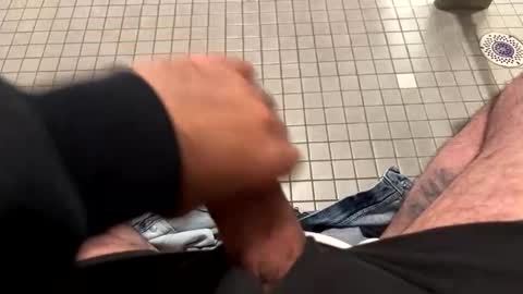 Snapshot of bighairycock420 chatting on 03-31-26, 01:33 bighairycock420 online show from 03-31-26, 01:33