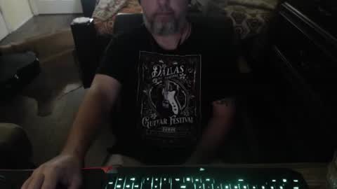 bighugmugg online show from 09-19-25, 11:11