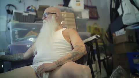 bigjeff01 online show from 12-14-25, 06:12