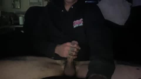 bigloadzisback023 online show from 01-04-25, 12:37