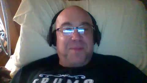Snapshot of bigmike197167 chatting on 04-03-26, 06:22 bigmike197167 online show from 04-03-26, 06:22