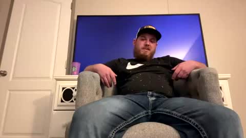 Snapshot of bigmike606420 chatting on 06-11-26, 12:32 Bigmike online show from 06-11-26, 12:32