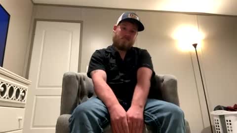 Snapshot of bigmike606420 chatting on 06-12-26, 03:05 Bigmike online show from 06-12-26, 03:05