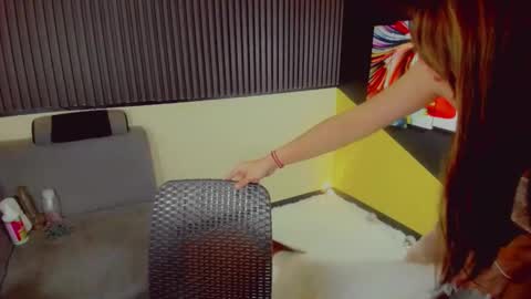 kiaaannaaaa online show from 12-18-24, 06:57