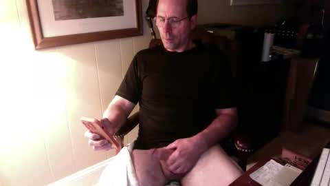 Snapshot of bignjakd6 chatting on 05-11-26, 03:45 CumCMe online show from 05-11-26, 03:45