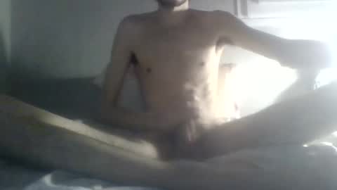 Snapshot of bignlouis chatting on 01-01-25, 08:47 Nicolas online show from 01-01-25, 08:47