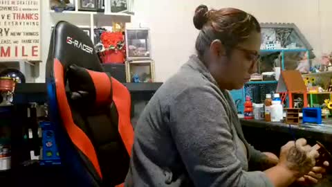 the Mini mami online show from 11-22-25, 09:41