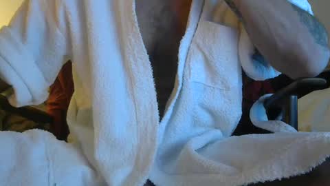 Snapshot of bigreallover chatting on 01-16-25, 11:15 ...... online show from 01-16-25, 11:15