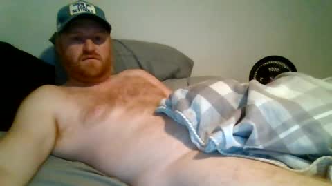 Snapshot of bigred92899 chatting on 06-18-26, 05:30 bigred92899 online show from 06-18-26, 05:30