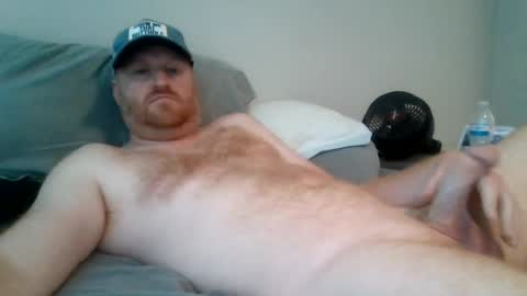 Snapshot of bigred92899 chatting on 07-12-26, 06:21 bigred92899 online show from 07-12-26, 06:21