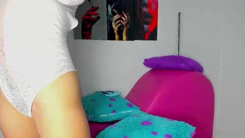 SEX IN THE HOUSE online show from 01-09-26, 02:47