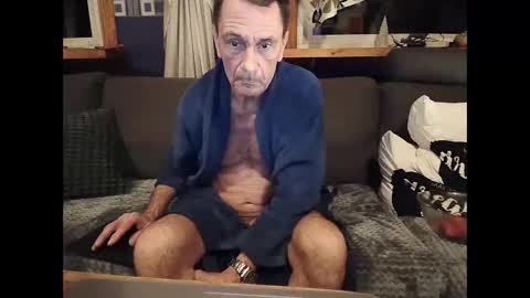 Snapshot of bigswe1 chatting on 12-22-24, 01:45 bigswe1 online show from 12-22-24, 01:45