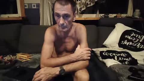 Snapshot of bigswe1 chatting on 01-08-25, 01:32 bigswe1 online show from 01-08-25, 01:32