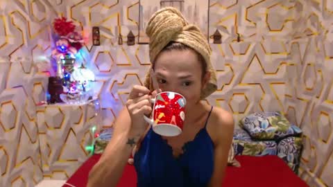 sophia online show from 01-18-25, 08:52