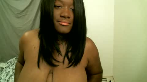Snapshot of bigtitscassie chatting on 06-15-26, 02:25 Bigtitscassie online show from 06-15-26, 02:25