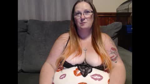 Kim online show from 09-30-25, 03:55