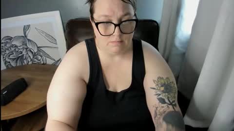 Snapshot of bigtittybbw chatting on 10-14-25, 04:52 bigtittybbw online show from 10-14-25, 04:52