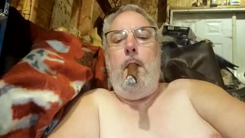 Snapshot of biguy121971 chatting on 03-01-26, 08:27 Biguy52 online show from 03-01-26, 08:27