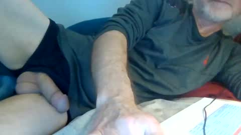 Snapshot of bigwebone chatting on 12-28-24, 03:04 Bigwebone online show from 12-28-24, 03:04