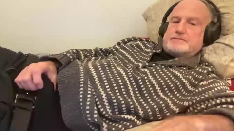 Bigwebone online show from 11-01-25, 01:07