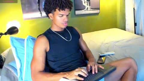 Snapshot of bigxxo chatting on 03-04-25, 03:22 bigxxo online show from 03-04-25, 03:22