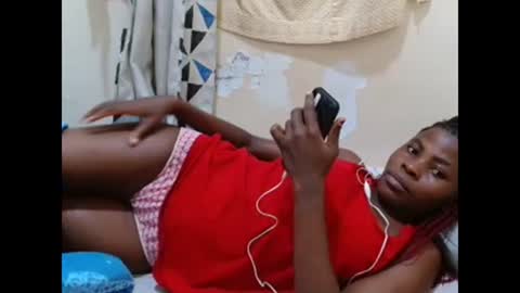 Snapshot of bilia_ebony chatting on 01-03-25, 08:54 Bilia online show from 01-03-25, 08:54