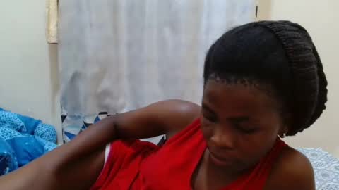 Snapshot of bilia_ebony chatting on 01-11-25, 08:43 Bilia online show from 01-11-25, 08:43