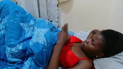 Snapshot of bilia_ebony chatting on 01-15-25, 07:05 Bilia online show from 01-15-25, 07:05