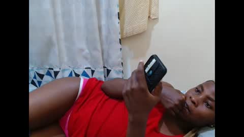 Snapshot of bilia_ebony chatting on 02-02-25, 07:46 Bilia online show from 02-02-25, 07:46