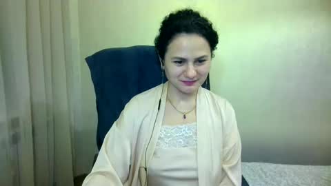 Snapshot of bililay chatting on 12-15-24, 10:47 DOM NIKA online show from 12-15-24, 10:47