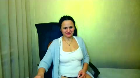 Snapshot of bililay chatting on 02-11-25, 11:12 DOM NIKA online show from 02-11-25, 11:12