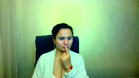 Snapshot of bililay chatting on 09-26-25, 10:14 DOM NIKA online show from 09-26-25, 10:14