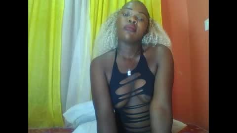 Snapshot of bilion_ass chatting on 12-11-24, 06:09 TREZAH online show from 12-11-24, 06:09