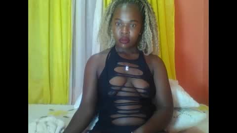 Snapshot of bilion_ass chatting on 01-03-25, 02:10 TREZAH online show from 01-03-25, 02:10