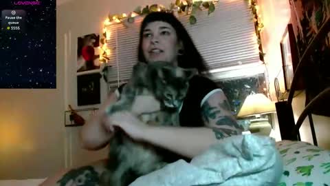 Snapshot of billiemiles chatting on 03-03-26, 04:07 Billie online show from 03-03-26, 04:07