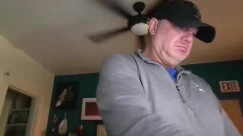 Snapshot of billjames55 chatting on 04-28-26, 02:33 billjames55 online show from 04-28-26, 02:33