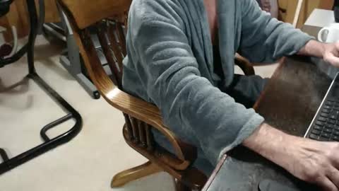 Snapshot of billy471 chatting on 12-02-25, 11:37 billy471 online show from 12-02-25, 11:37