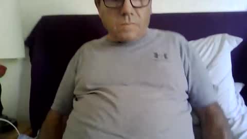 Snapshot of billydubs chatting on 10-31-25, 06:20 billydubs online show from 10-31-25, 06:20