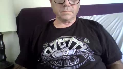 Snapshot of billydubs chatting on 11-18-25, 05:06 billydubs online show from 11-18-25, 05:06