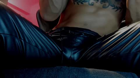 Snapshot of billymayer_ chatting on 12-19-24, 02:35 billy online show from 12-19-24, 02:35
