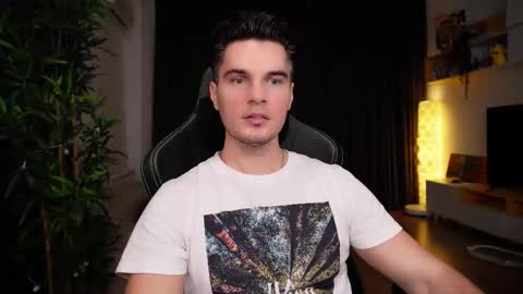 Snapshot of billypassion chatting on 11-13-25, 01:43 BillyPassion online show from 11-13-25, 01:43