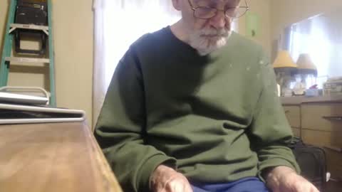 Snapshot of bimbttm chatting on 01-13-25, 01:17 Bimbttm online show from 01-13-25, 01:17