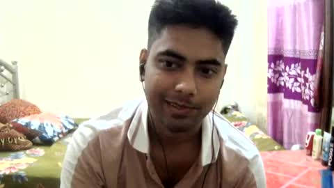 Snapshot of birbikrom104 chatting on 06-12-26, 05:17 birbikrom104 online show from 06-12-26, 05:17