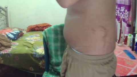 Snapshot of birbikrom104 chatting on 06-17-26, 01:56 birbikrom104 online show from 06-17-26, 01:56
